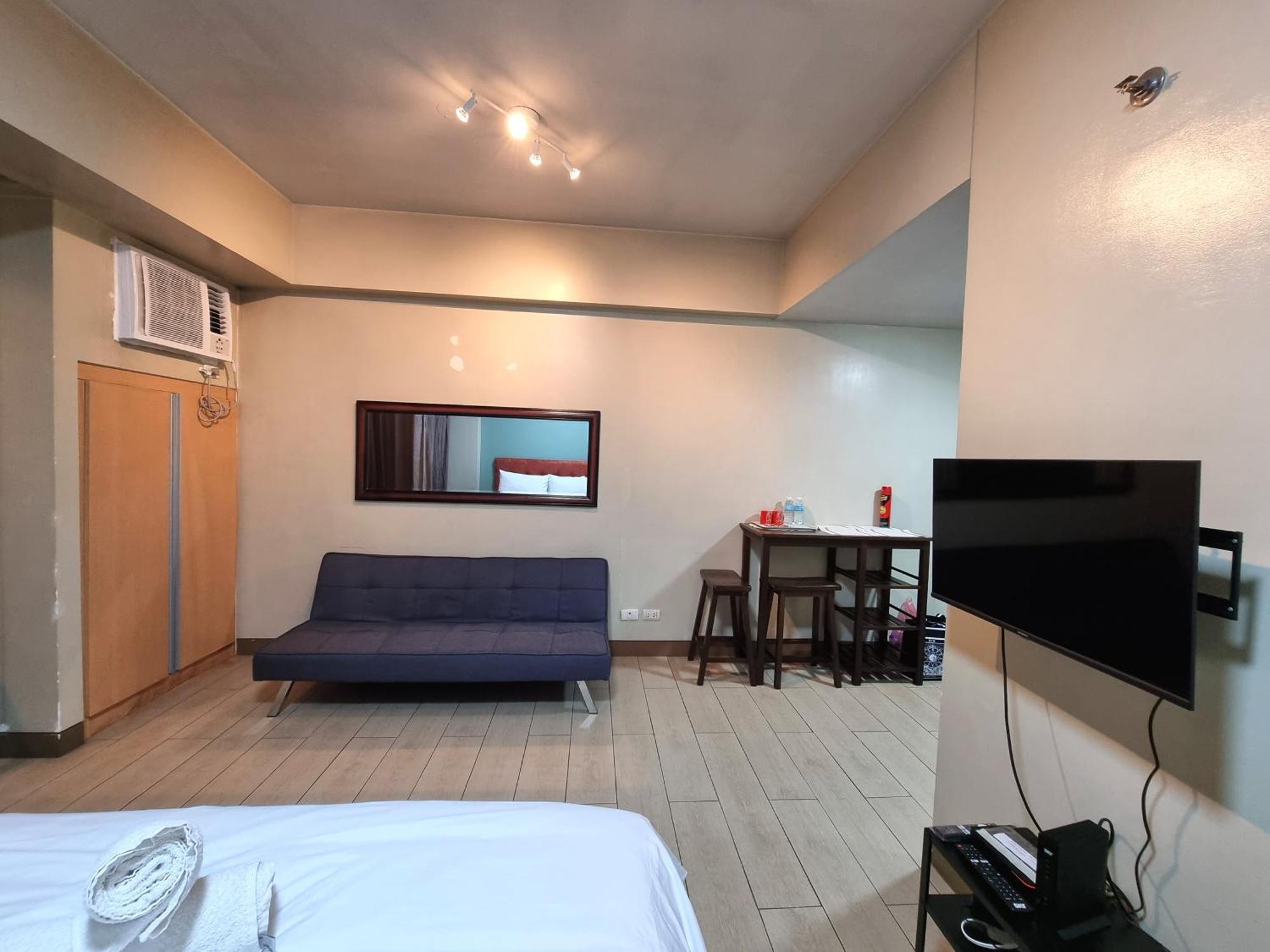 Palm Tree Condos Near Mnl Airport Terminal 3 By Elr Manila Exterior photo